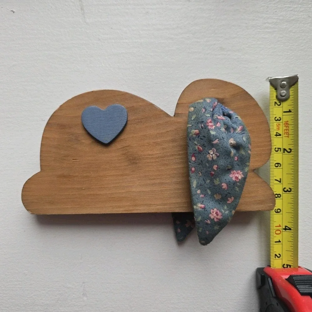 Vintage Wood Rabbit Bunny Figurine‎ Heart Painted Farmhouse Easter Miniature